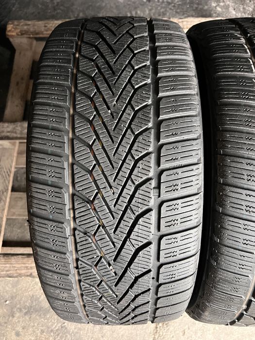 2 anvelope iarna 235/45/17 , Semperit , 6 mm