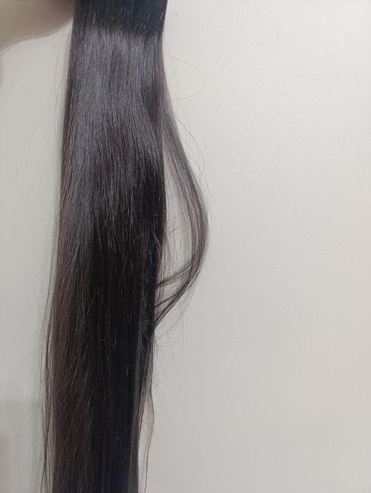 Тъмно кестенява коса