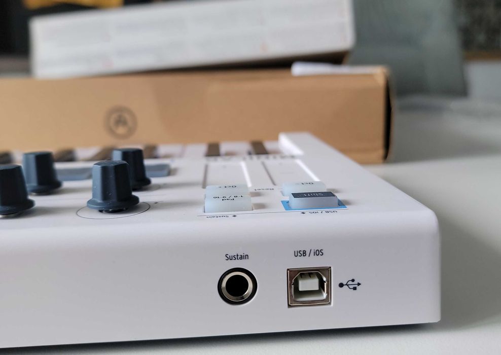 Claviatura / Controller MIDI Arturia MiniLab MkII – Pachet complet