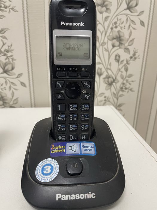 Телефон Panasonik . 2 трубки+ 2 базы