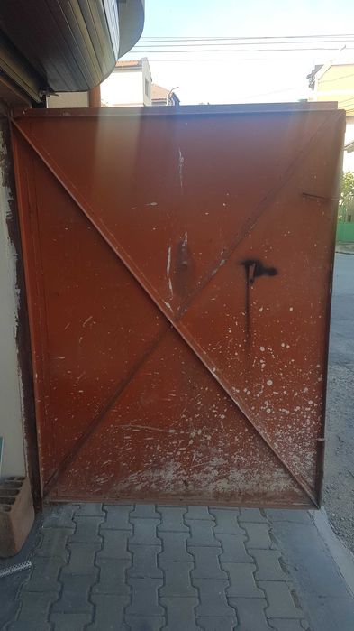 Продавам гаражна врата