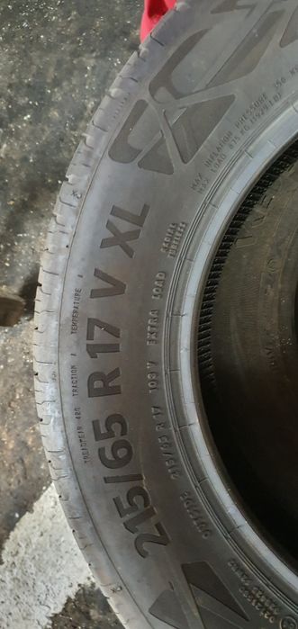 Гуми 4бр 215/65/17  - 1бр  - 85лв