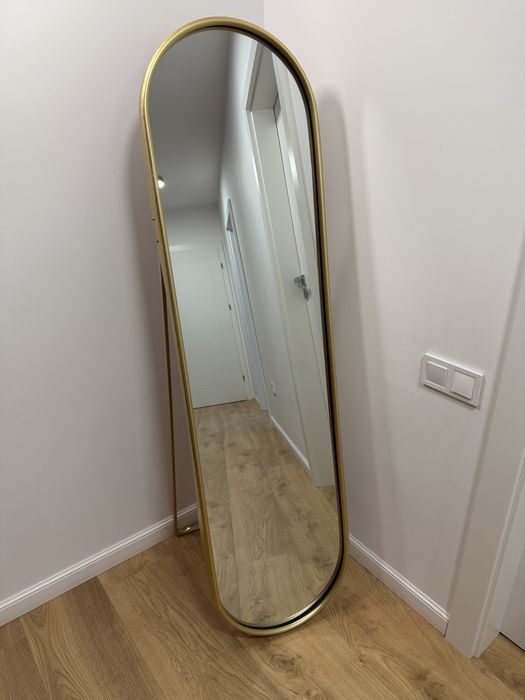 Oglinda decorativa cu suport