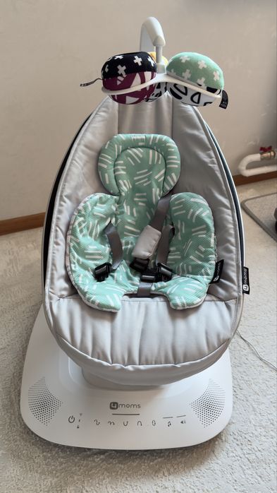 Электрокачеля шезлонг mamaRoo 4moms