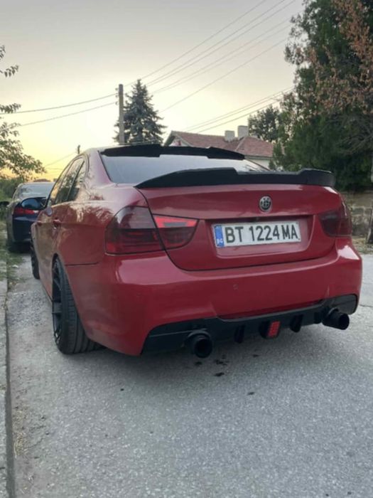 Продавам бмв е90 330д