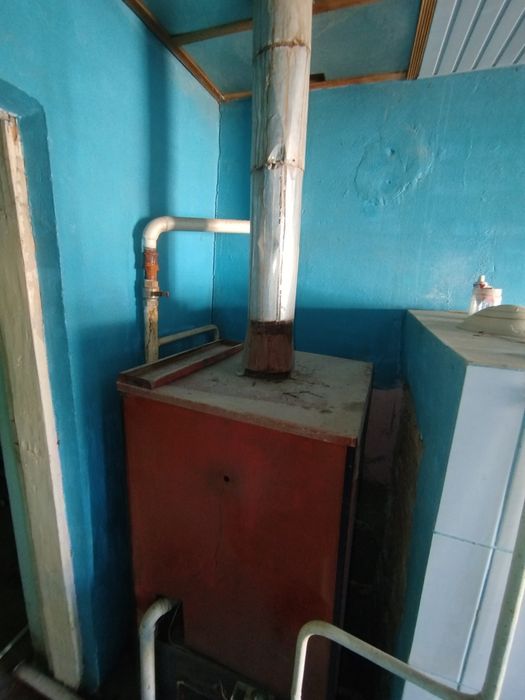 Продаётся котёл отопления и возможно горячей воды