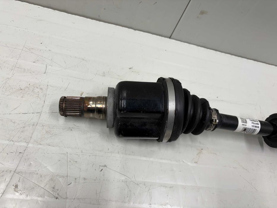 Предна лява полуоска БМВ Ф40 Ф44 Ф45 Х1 Ф48 Х2 Ф39 Мини Кънтримен