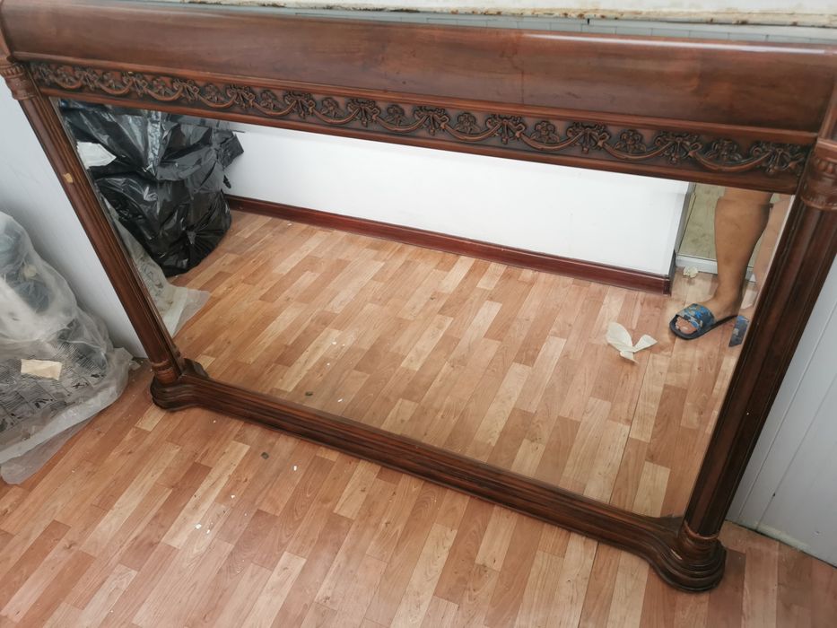 Зеркало из дерева дуба