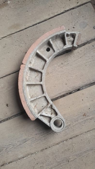 Продам колодки тормозные