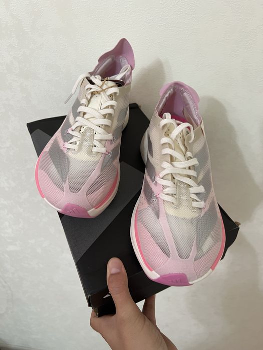 Продам новый кроссовку