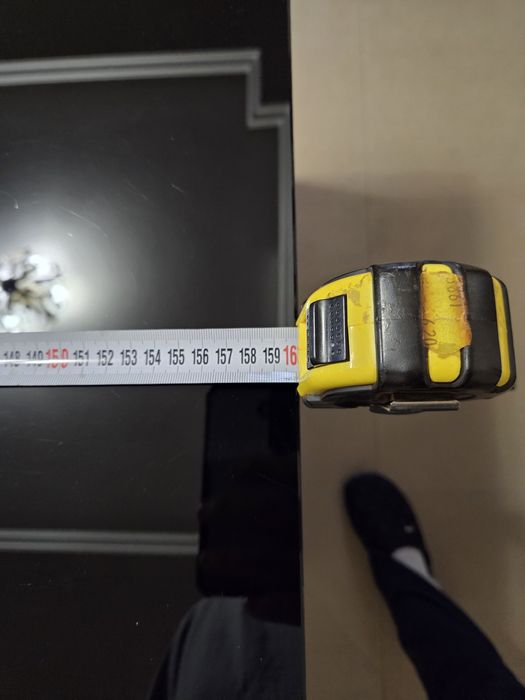 Трапезнаа разтегателна маса с 6 стола к-т