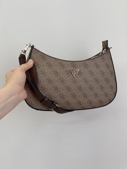 Сумка guess новая без бирки