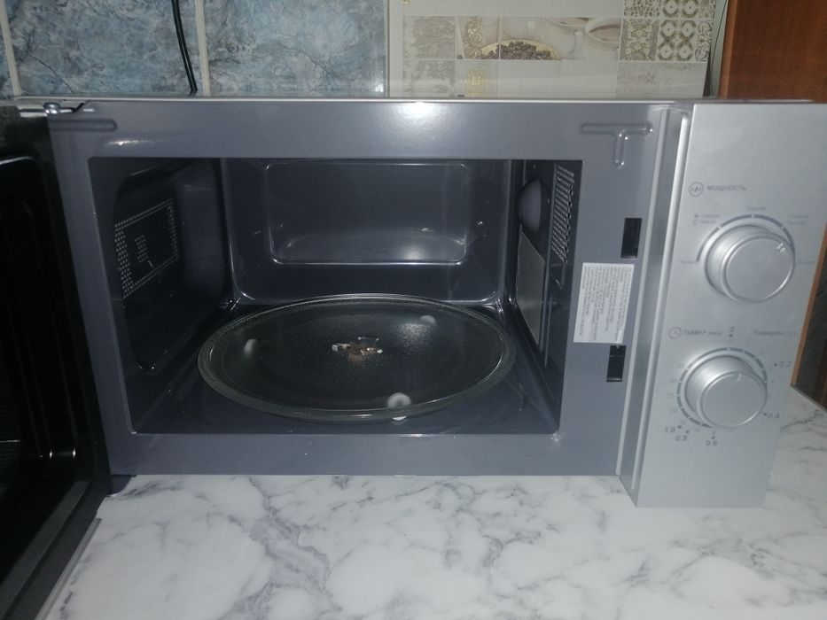 Продам микроволновую печь