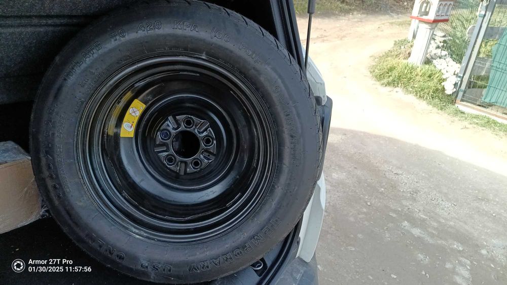 Оригинална резервна гума с джанта "патерица" от Jeep Renegade