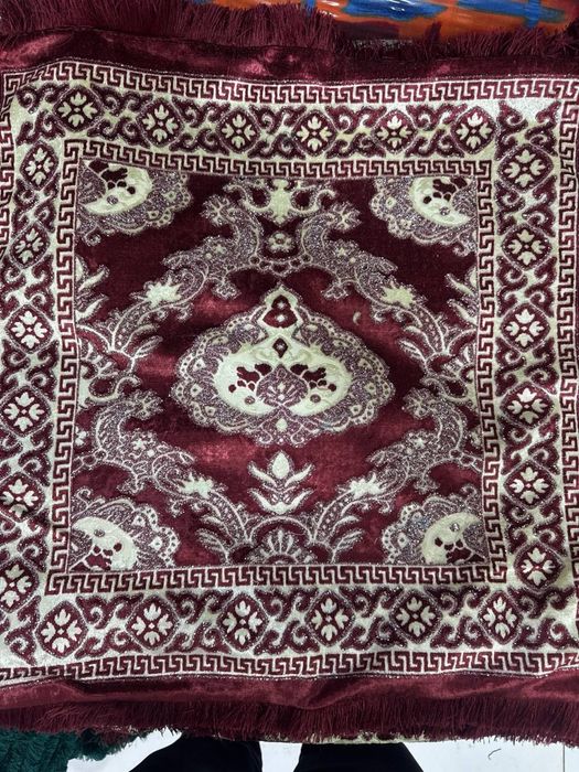 Duxoba Xamilion yostiq  2 tarafi bir xil