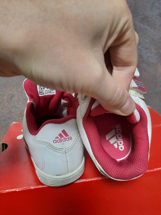 Adidas marimea 26