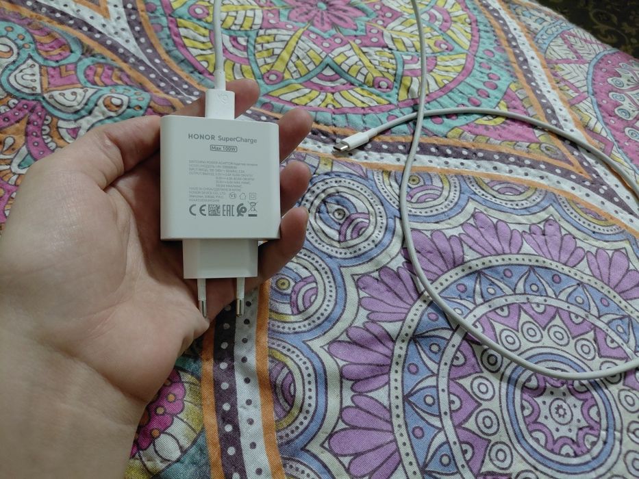Зарядка Хонор на 100ват
