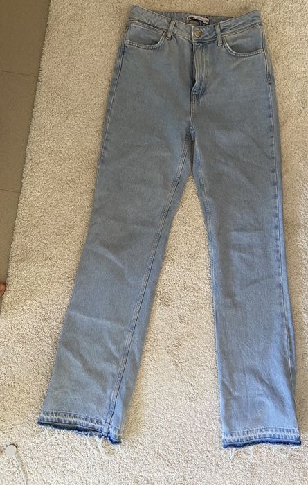 Няколко модела дънки