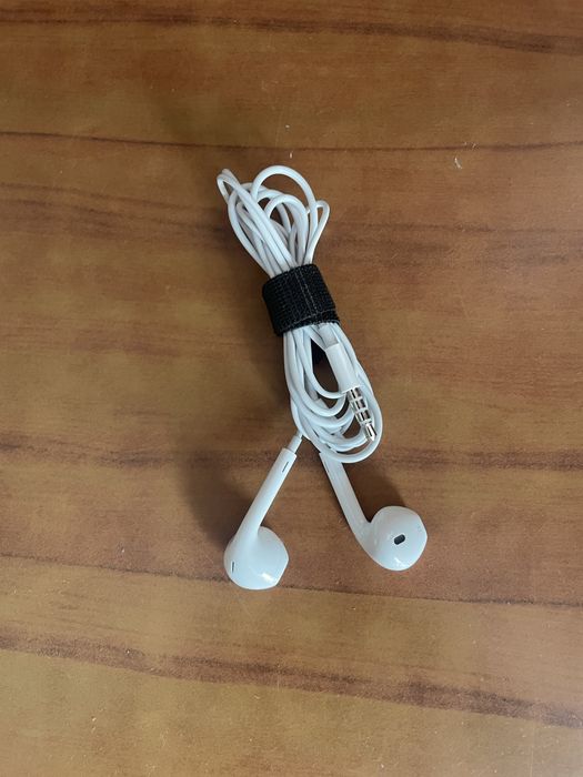 Casti originale apple cu mufa jack