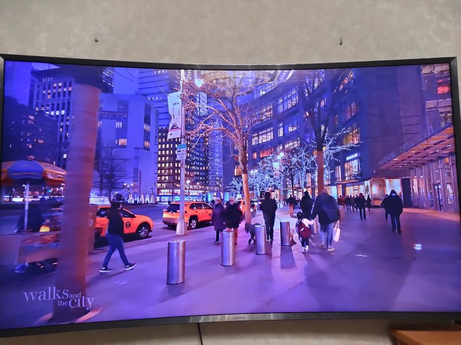 Телевизор Samsung (4K UHD)
