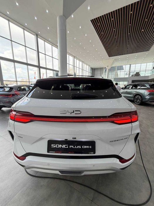 BYD Song Plus DM-i Champion 110km Flagship рассрочка