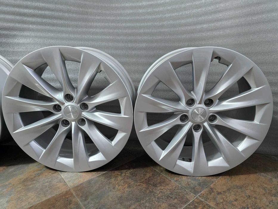 19 цола Tesla 5x120 алуминиеви джанти комплект