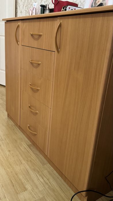 Продам спальный гарнитур