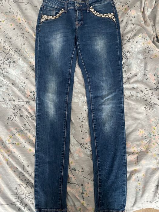 Чисто нови дънки