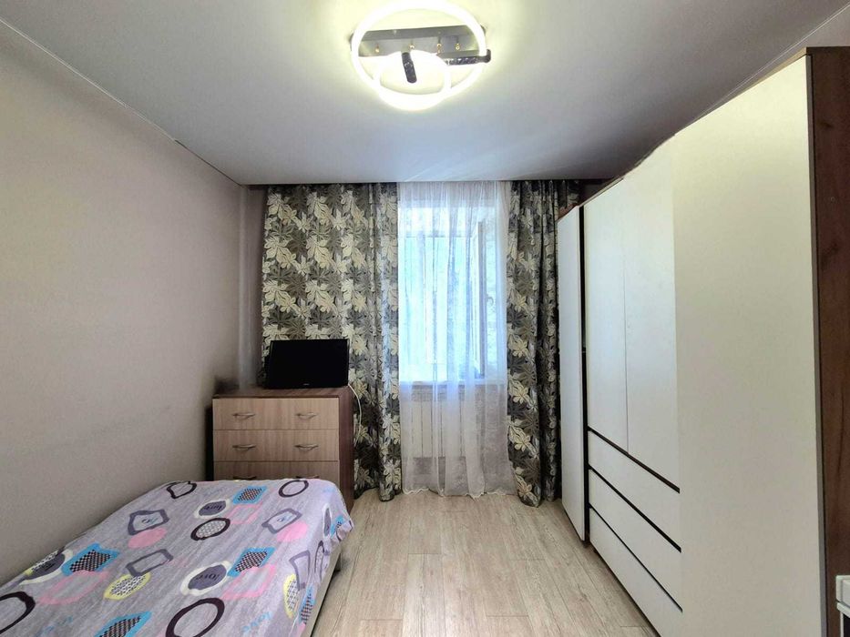 Продам 3 комн студию с евроремонтом.