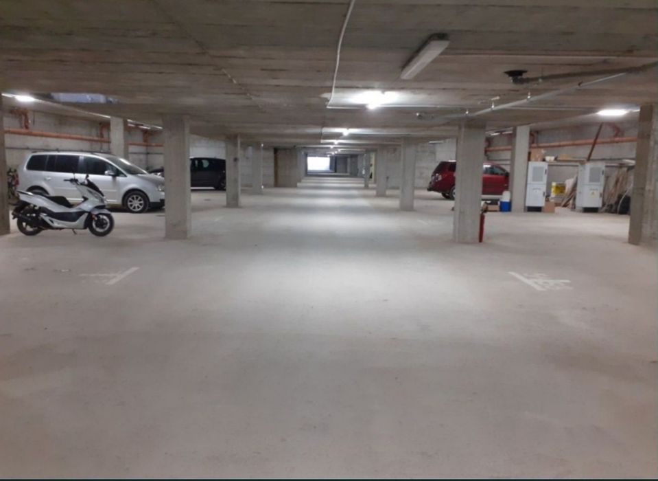 Garaj  subteran Floresti