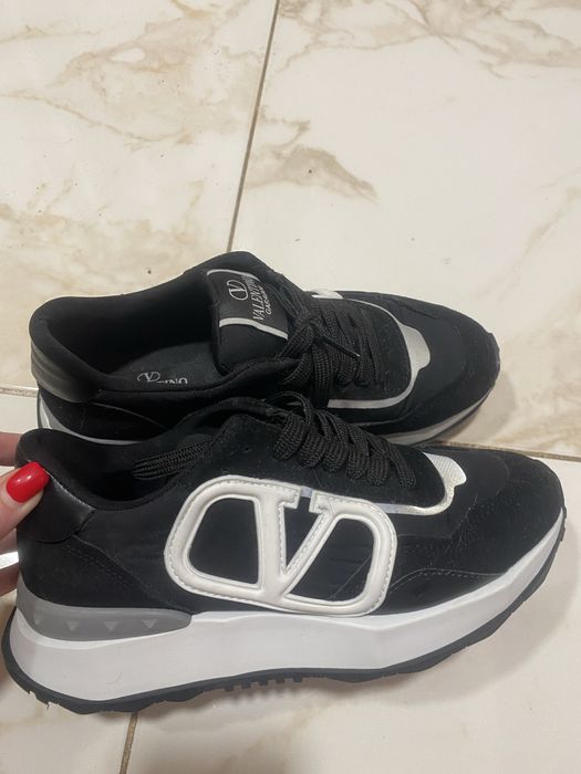 Маратонки Valentino