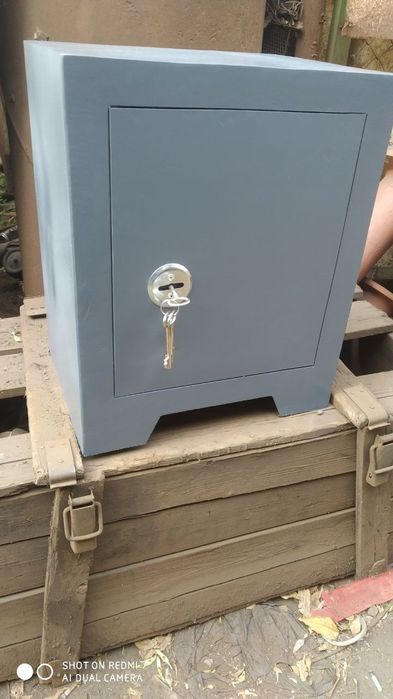 Sef sotiladi harhil turda