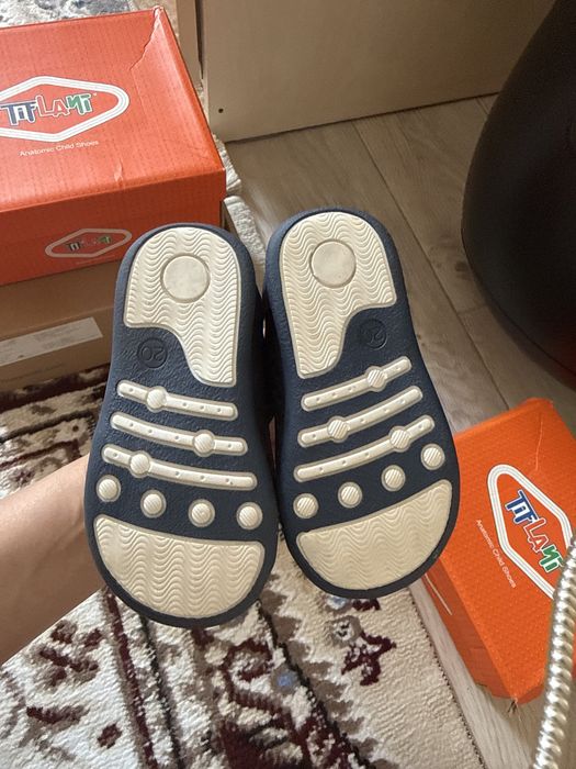 Продам детский обувь