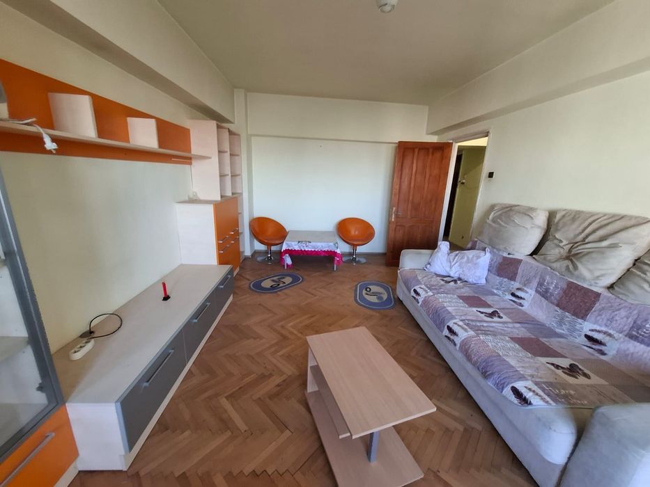 Primesc doi băieți/bărbați în chirie, apartament decomandat 3 camere, 2 băi, balcon, în Craiova, lângă MacDonalds