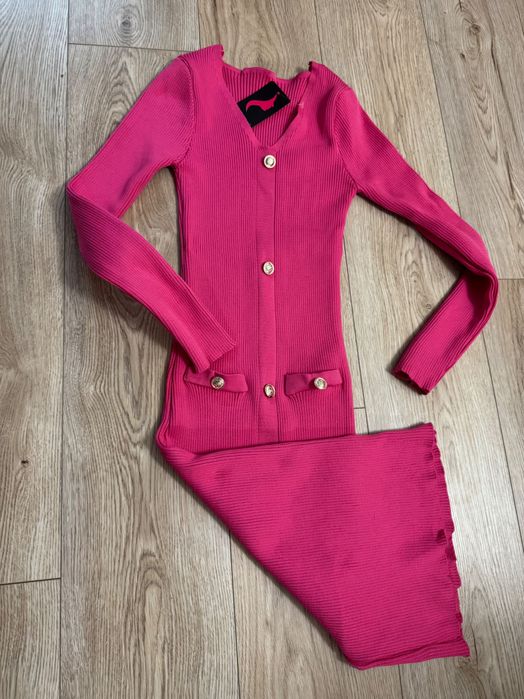 Нова цикламена рокля