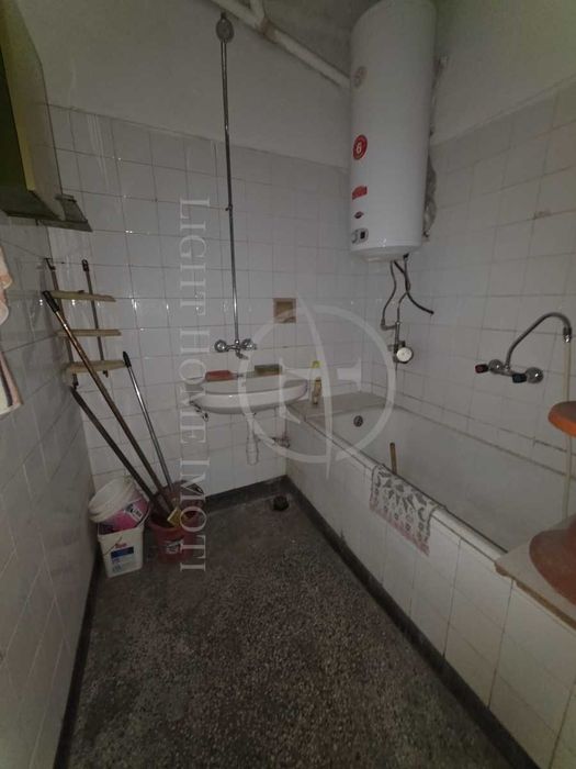 Продава се Тристаен апартамент в Пловдив, Кючук Париж - 104 кв.м за 1486 €/кв.м - Снимка #14