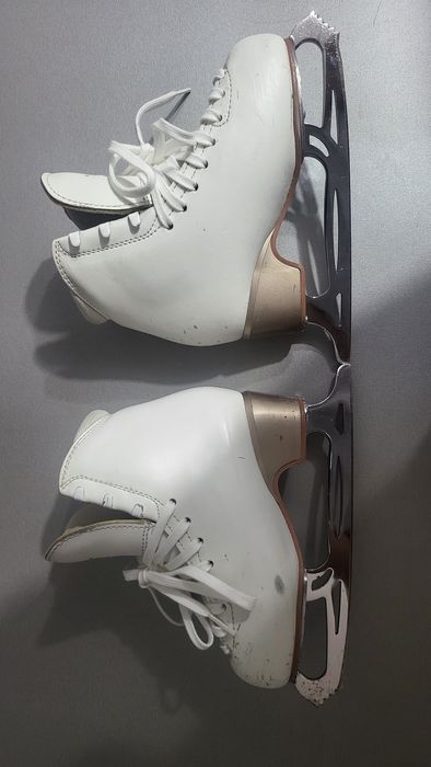 Коньки для фигурного катания