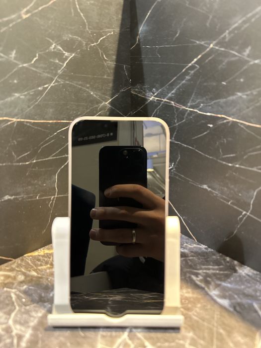 В продажк Iphone 13