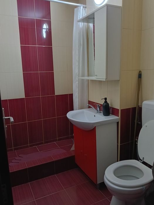 Garsoniera de închiriat în Rogerius langa piata