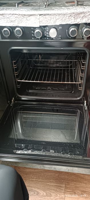 Прадаю газ плиту GEFEST