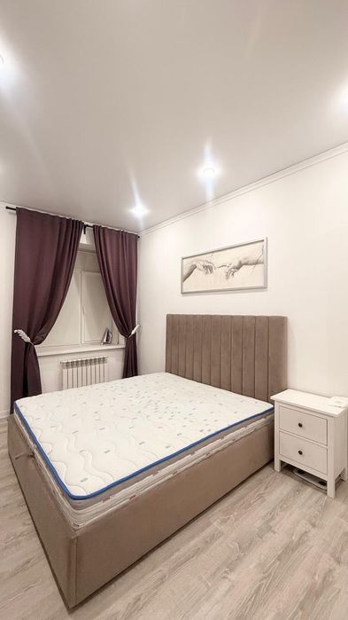 Кровать двуспальная