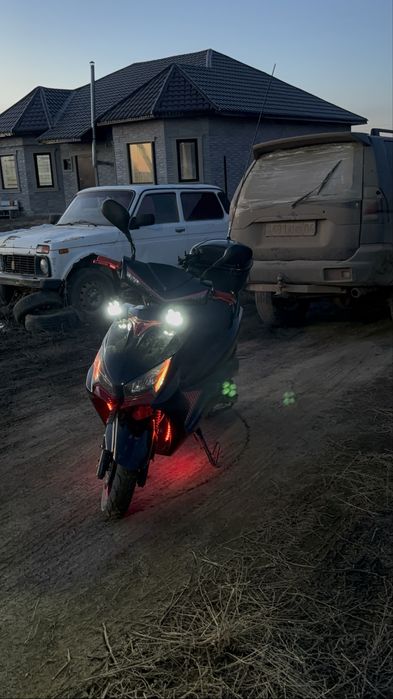 Скутр М8 ПРО 150 кубов на УЧЕТЕ СТОИТ