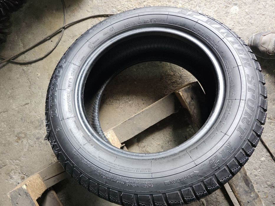 2 anvelope iarna 205 60 15 Dunlop 7.4mm