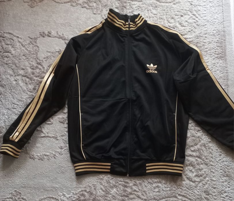 Суитшърт и Ватиран екип  с качулка