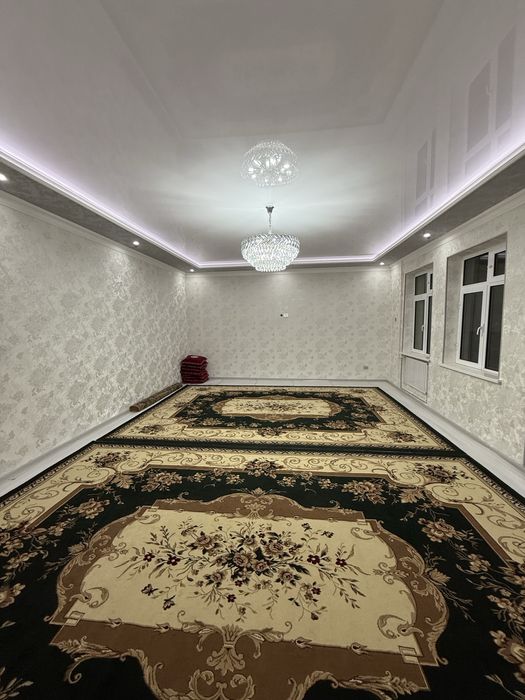 Katej sotiladi 5 xonali yevro remont qo'shimcha qurilish qilingan