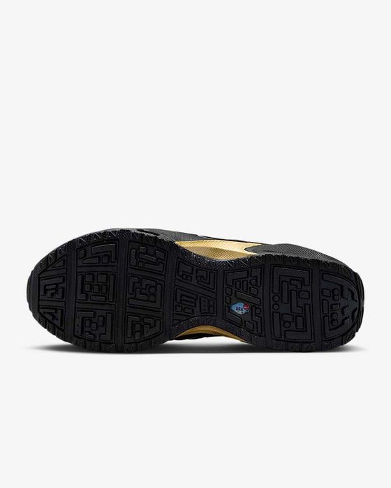 Нови мъжки маратонки Nike Air Max SNDR  black/ gold налични