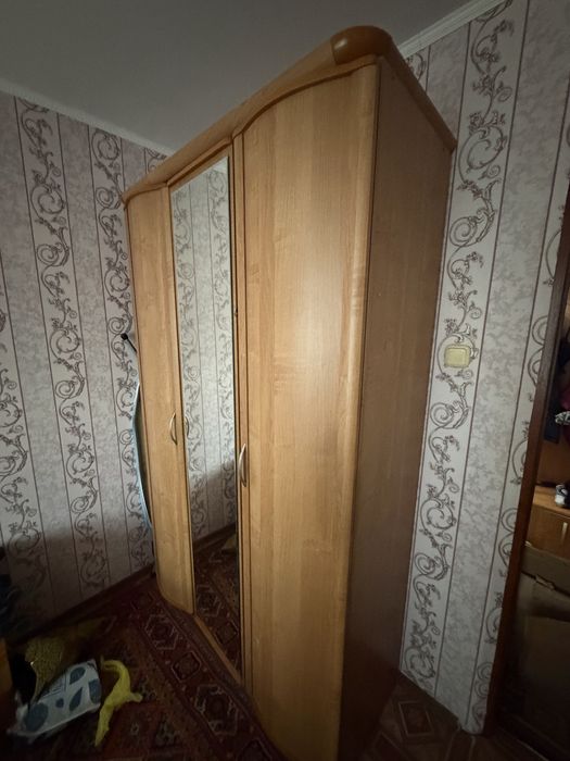 Шкаф плательный, светлый дуб