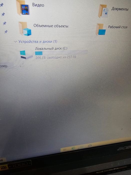 Продам ноутбук Acer core i3 сумка мышка в комплекте