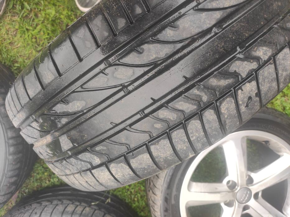 Комплект летни гуми с джанти от Audi, 245/45 R17