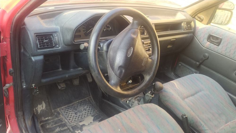 Ford yuk  avtomobili